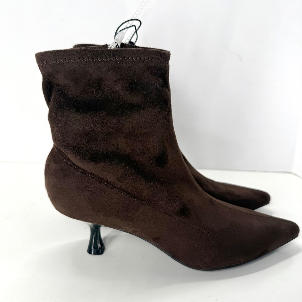 Unisa Women's Brown Suede Pointed Toe Kitten Heel Ankle sock Boots Size 7M NEW